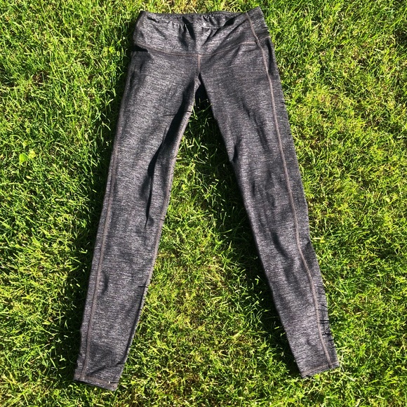 Athleta Pants - EXTRA SMALL GRAY LIKE NEW ATHLETA LEGGINGS